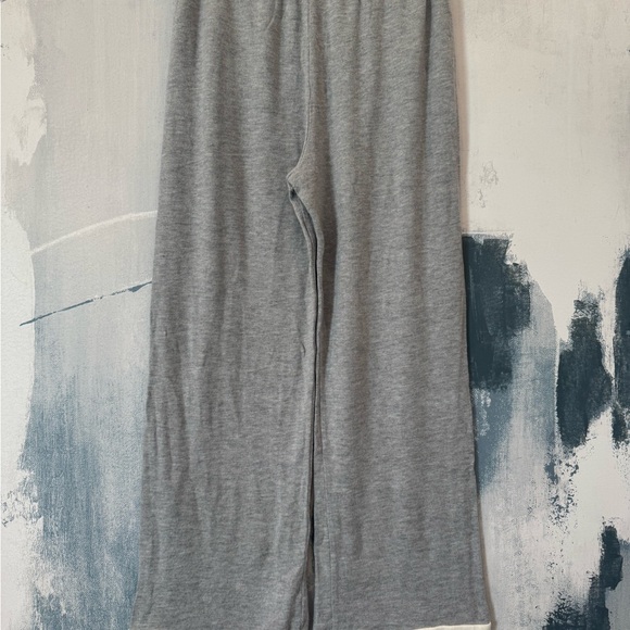 Red Haute Lounge 2 Pc Set - Picture 7 of 9